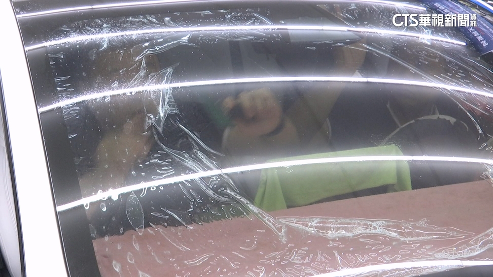 汽車隔熱紙透光率前擋70%.前側窗40%　最快明年強制納管