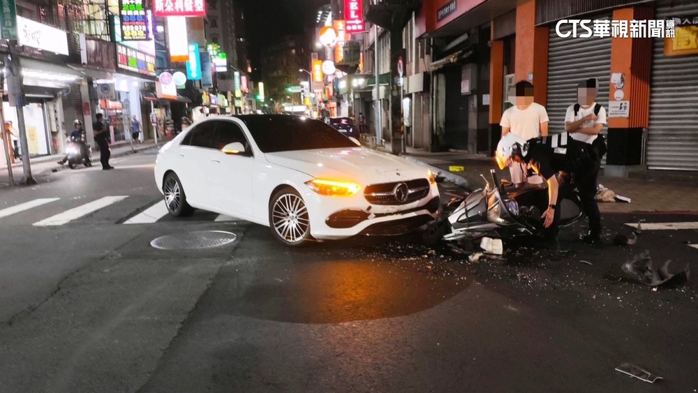 新北泰山汽機車對撞　騎士遭拋飛.多處骨折送醫