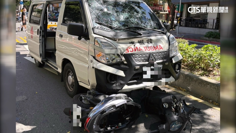 民間救護車紅燈鳴笛驚撞死騎士　駕駛竟無照