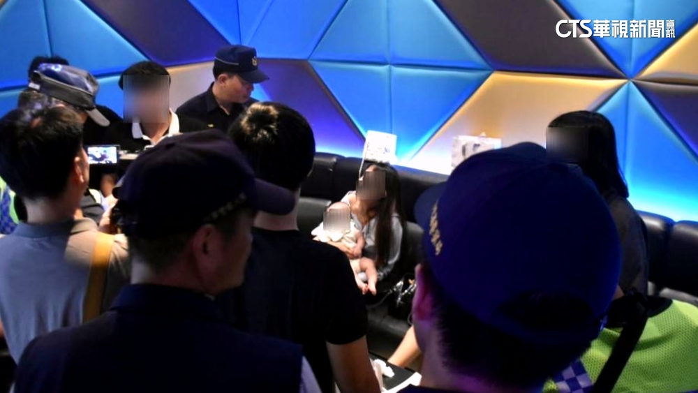 深夜抱7月嬰K歌！　警勸離　20歲母：再唱一下就走
