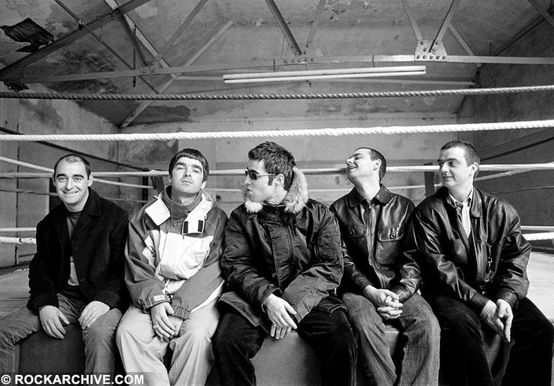 綠洲主唱失言惹議　「Ching Chong」掀種族歧視爭議