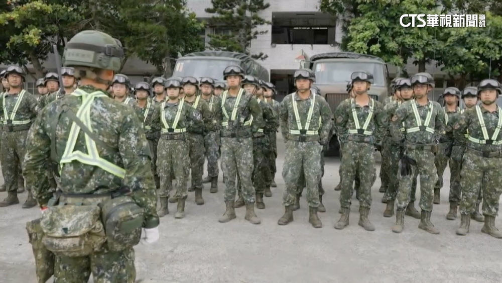 丹娜絲進逼　空軍C-130運輸機進駐松機防颱