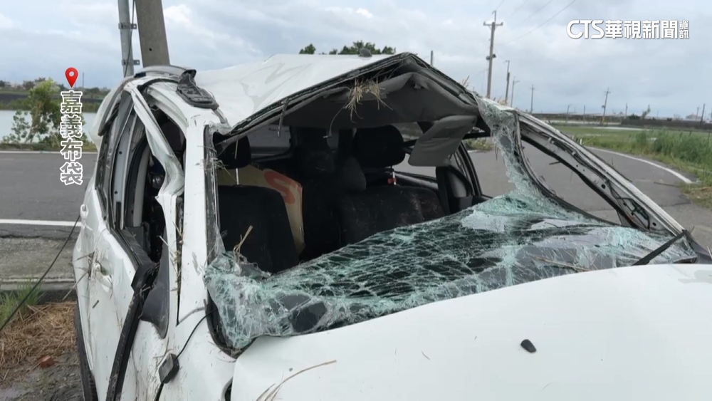 颱風夜悲劇！　7旬父開車載2女兒巡田遭吹翻1死2傷