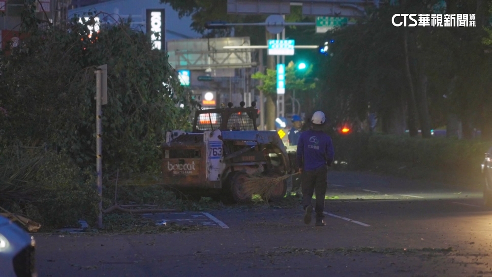 丹娜絲颱風重創嘉義　高雄派員協助災後清理復原