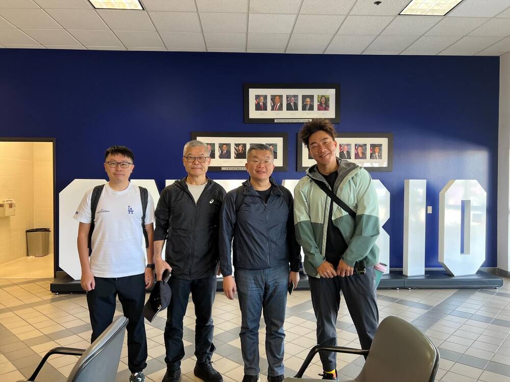 備戰WBC！蔡其昌、郭泓志今赴美　網嗨喊：卡仔、費仔、龍仔「+886」來了！