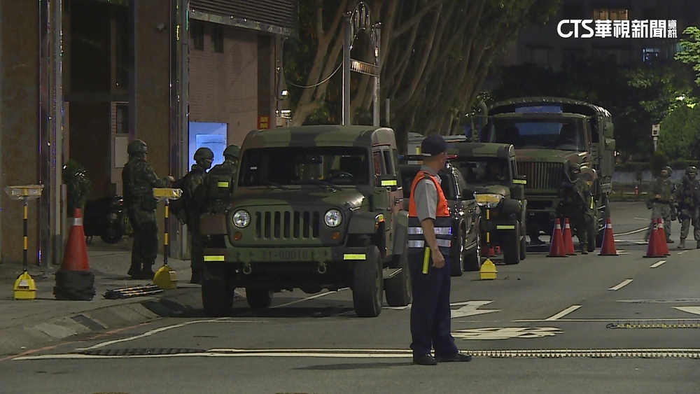 漢光Day4！　萬板大橋「重要通道實彈管制」演練