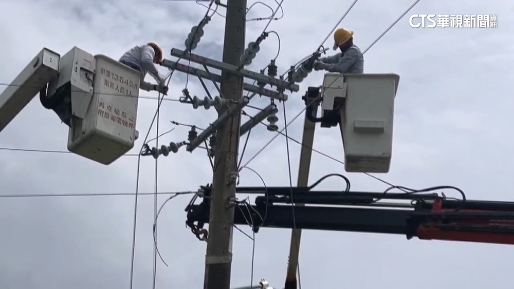 七股龍山里　兩社區兩樣情　台電拚12晚復電98%