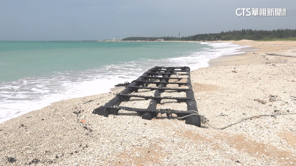 丹娜絲颱風吹毀屏東光電板　殘骸竟遠漂到澎湖