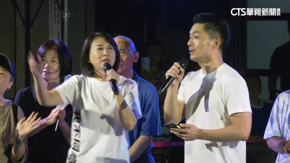 蔣萬安.韓國瑜反罷合唱民歌　黃捷隨罷團夜市掃街