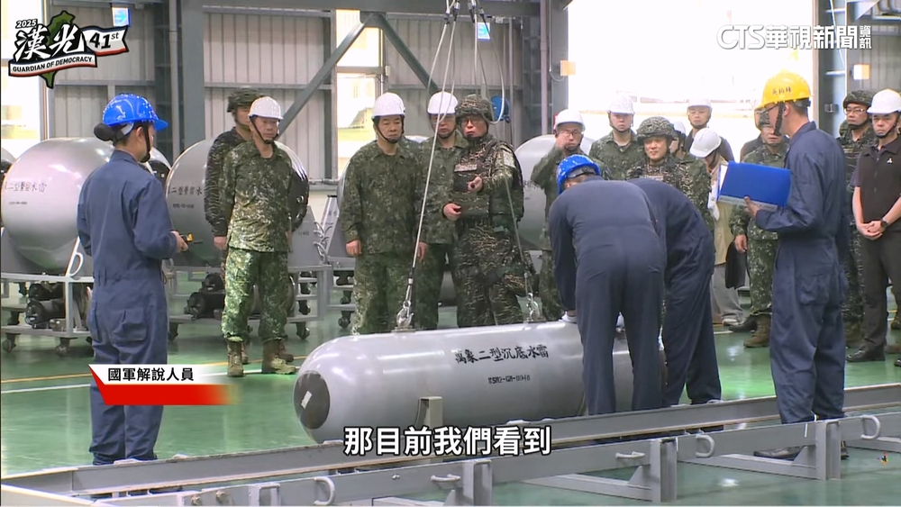 漢光Day6！　賴總統視導海軍「防禦性布雷操演」