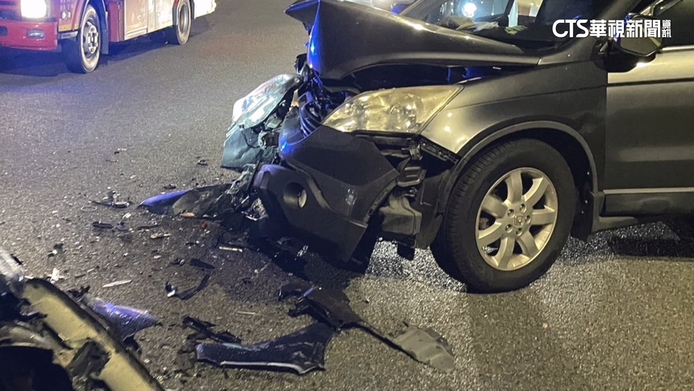 新店車禍！　76歲翁酒駕逆撞對向車　3人傷