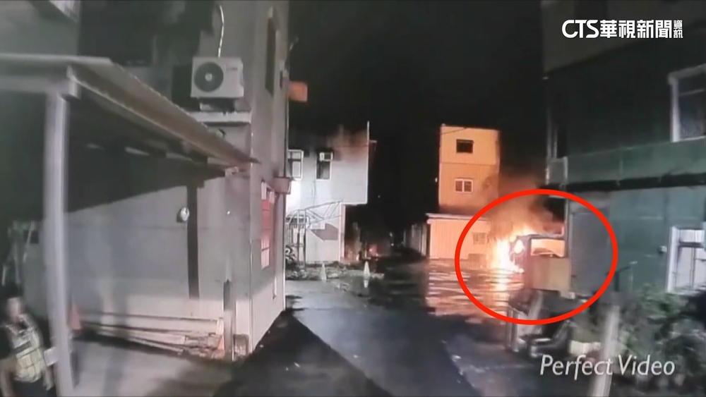 疑金錢糾紛！男縱火燒車 意外燒傷雙腳　警依法送辦