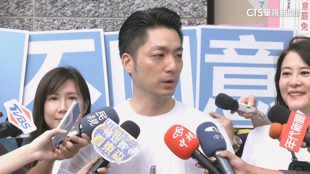 蔣萬安續幫王鴻薇掃街　罷團打「蔣家牌」喊話深藍選民