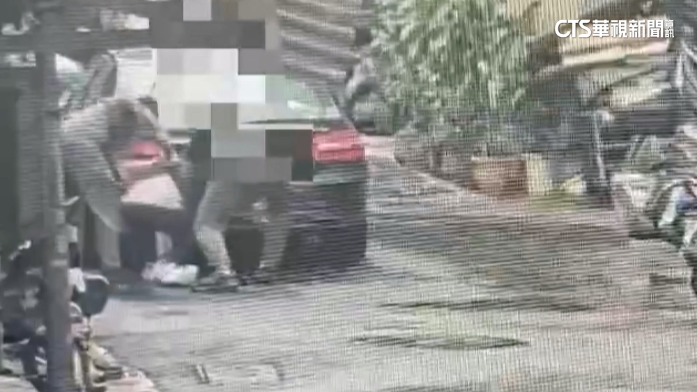 毒犯揮刀企圖襲警逃　實習警「鷹眼」立功助逮人！