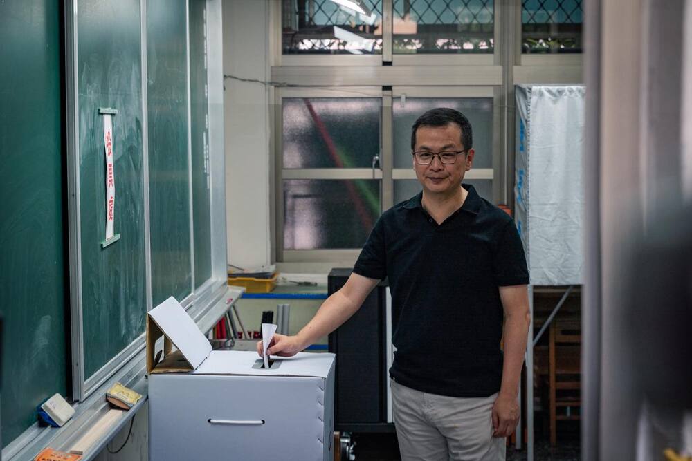 臉書發文「守住大安 守住民主」　羅智強：這一仗我們一起打贏了