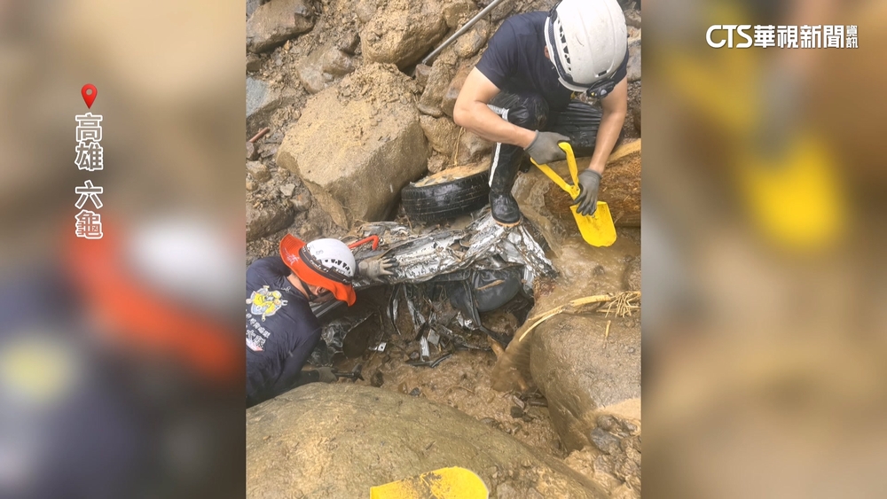 五口墜谷第5天！　車體深埋巨石堆.變形車內無人員
