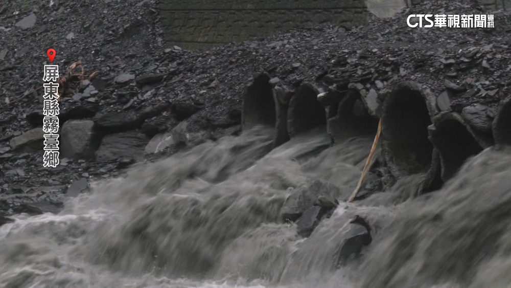 屏東大武村聯外霧大2號橋毀　急搶修便道