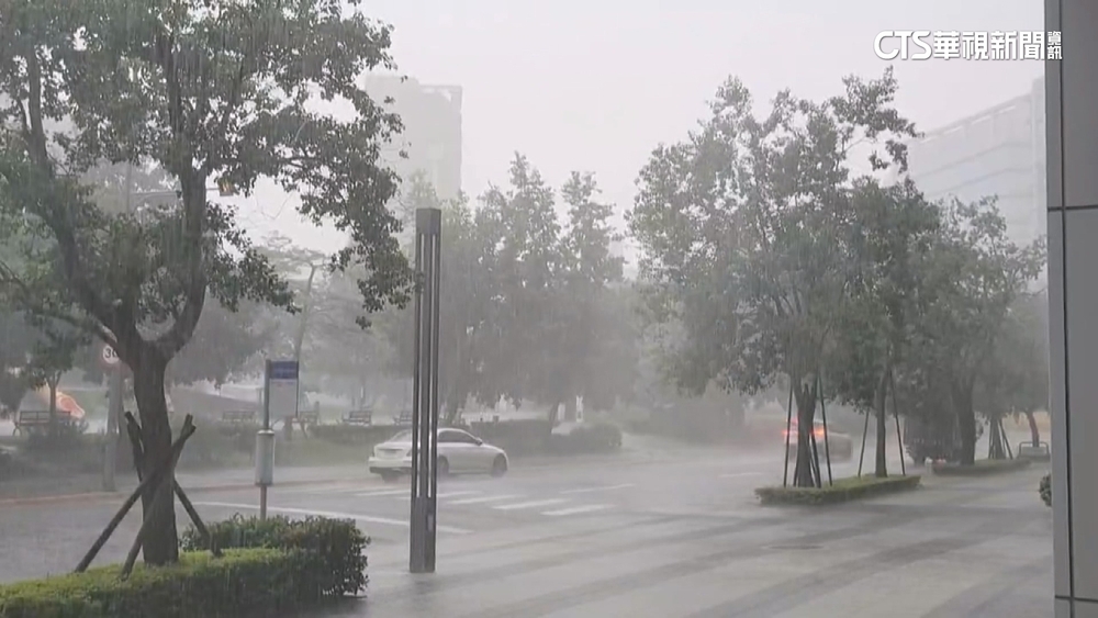 南部山區3天累積雨量破千毫米！　16個測站「紫到發黑」