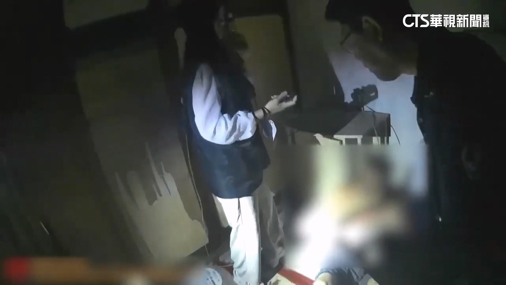 住家後山逃脫藏毒友家　警攻堅嫌狼狽縮躲櫃子