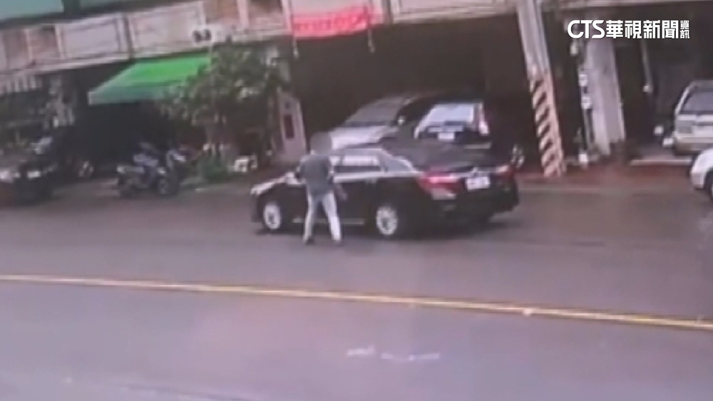 疑不滿女友遭性騷！　凶嫌超商殺詹男.1小時後帶凶器投案