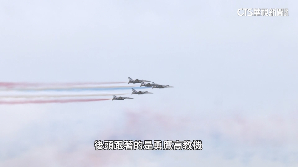 「雷虎小組」今換裝新機！　AT-3正式退役勇鷹交接