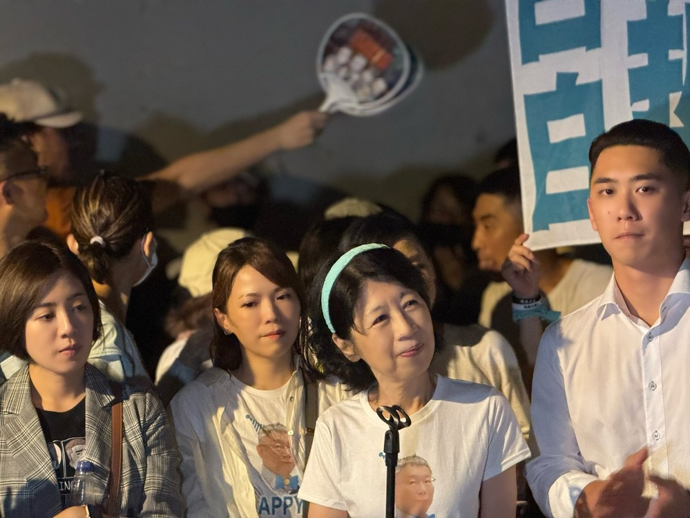 鍾小平稱「基於藍白合向柯文哲致歉」　陳佩琪怒嗆「不用了」：我再告一次