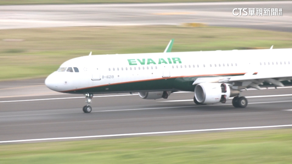 長榮班機艙壓異常　緊急返航桃園機場平安降落