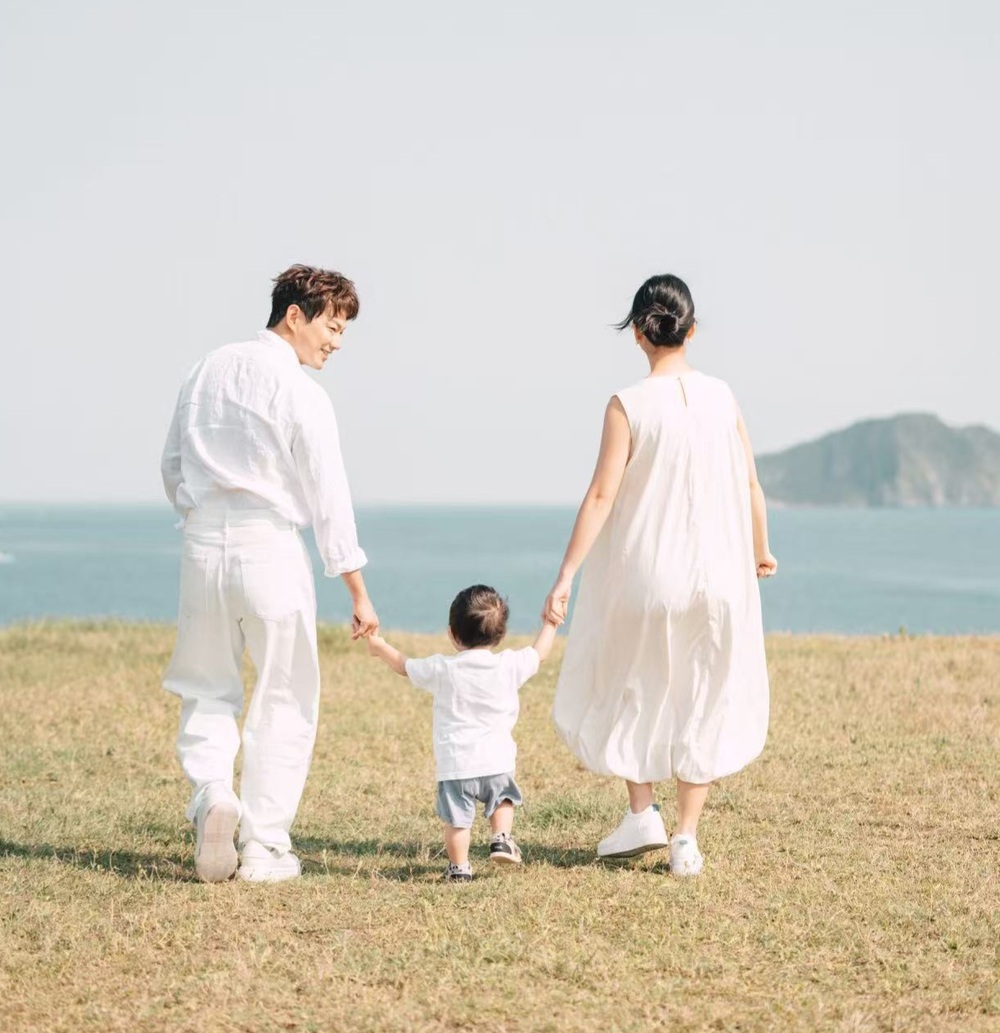 第一個父親節！威廉再為「閃兵案」道歉　喊話兒女：還不夠格成為驕傲的爸爸