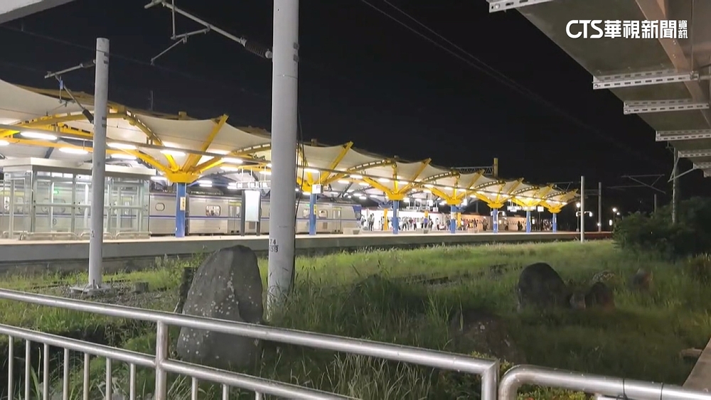 台鐵南迴線列車故障卡鐵軌上　全車乘客苦等2小時