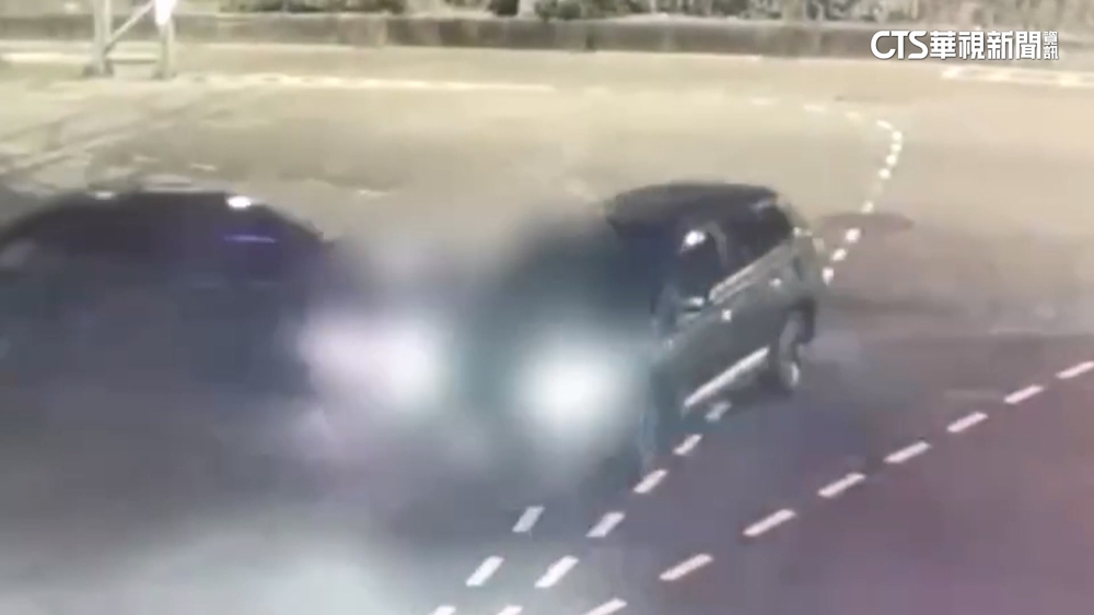 奪命車禍！　計程車違規左轉遭撞　17歲女拋飛車外亡