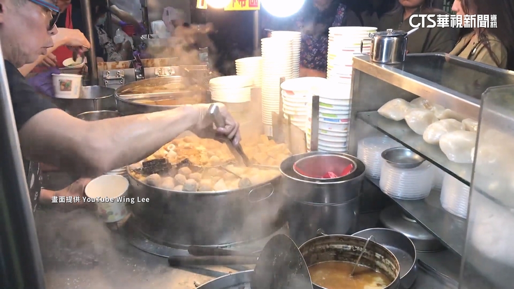 張菲.費玉清也是常客...　士林華榮市場甜不辣老闆驟逝