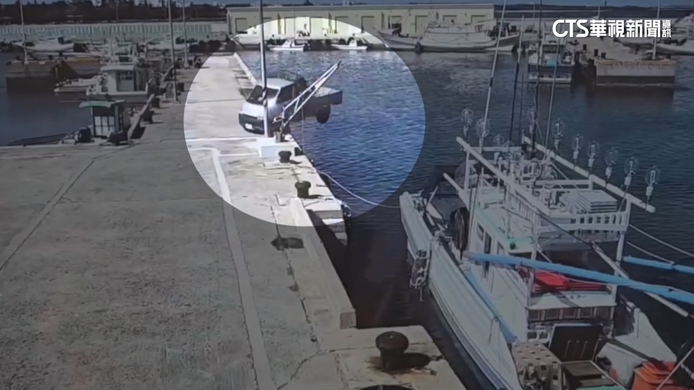 女漁民「倒車」落海「滅頂」　夫偕同海巡下水破窗救人