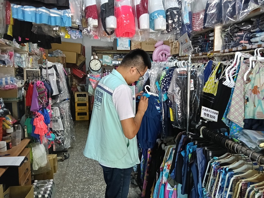 新北市泳具商品抽查！167件不合格　經發局：要求下架、限期改善