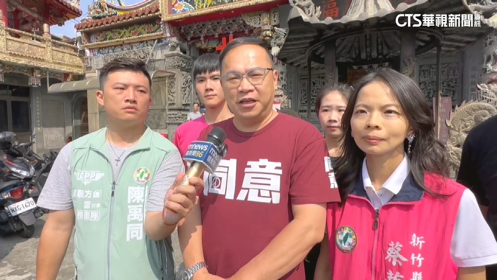 王義川催同意票！　竹北市場掃街喊罷免林思銘