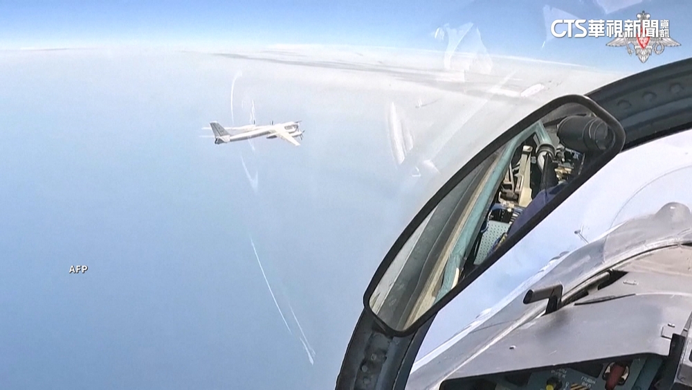 與美韓演習互別苗頭？　俄軍熊式轟炸機飛掠日本海