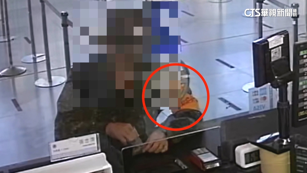 花蓮飲料店遭竊！　賊穿「航特傘兵」軍服　身分待確認