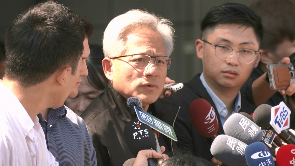 快閃台灣！被問能源議題　黃仁勳：盼台灣探索各項能源