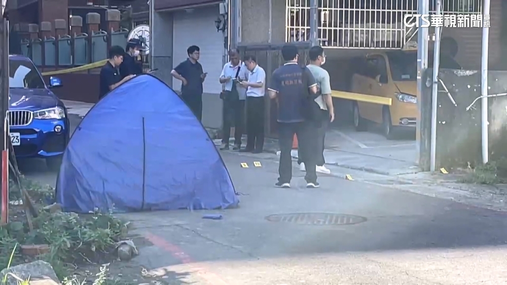 高雄爆槍擊！　歹徒埋伏開12槍　男中5槍魂斷家附近