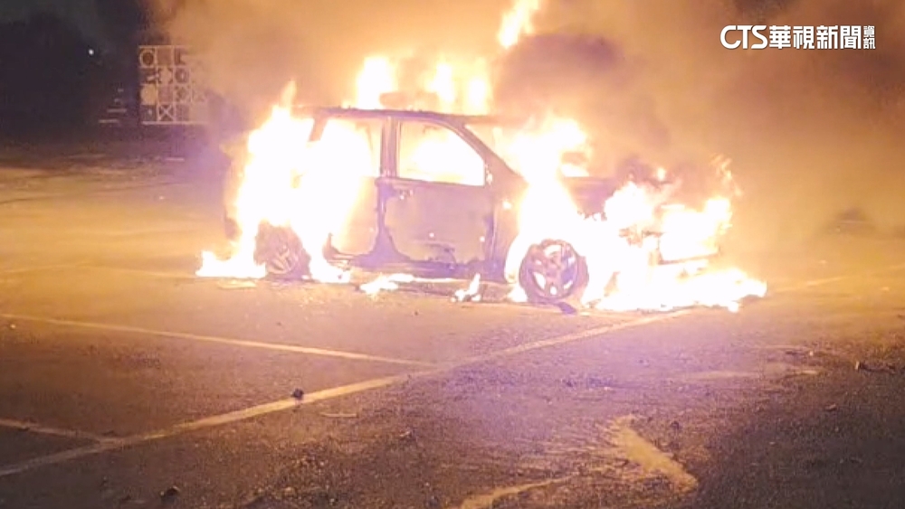 花蓮停車場內爆炸火燒車　駕駛座1人命喪火海