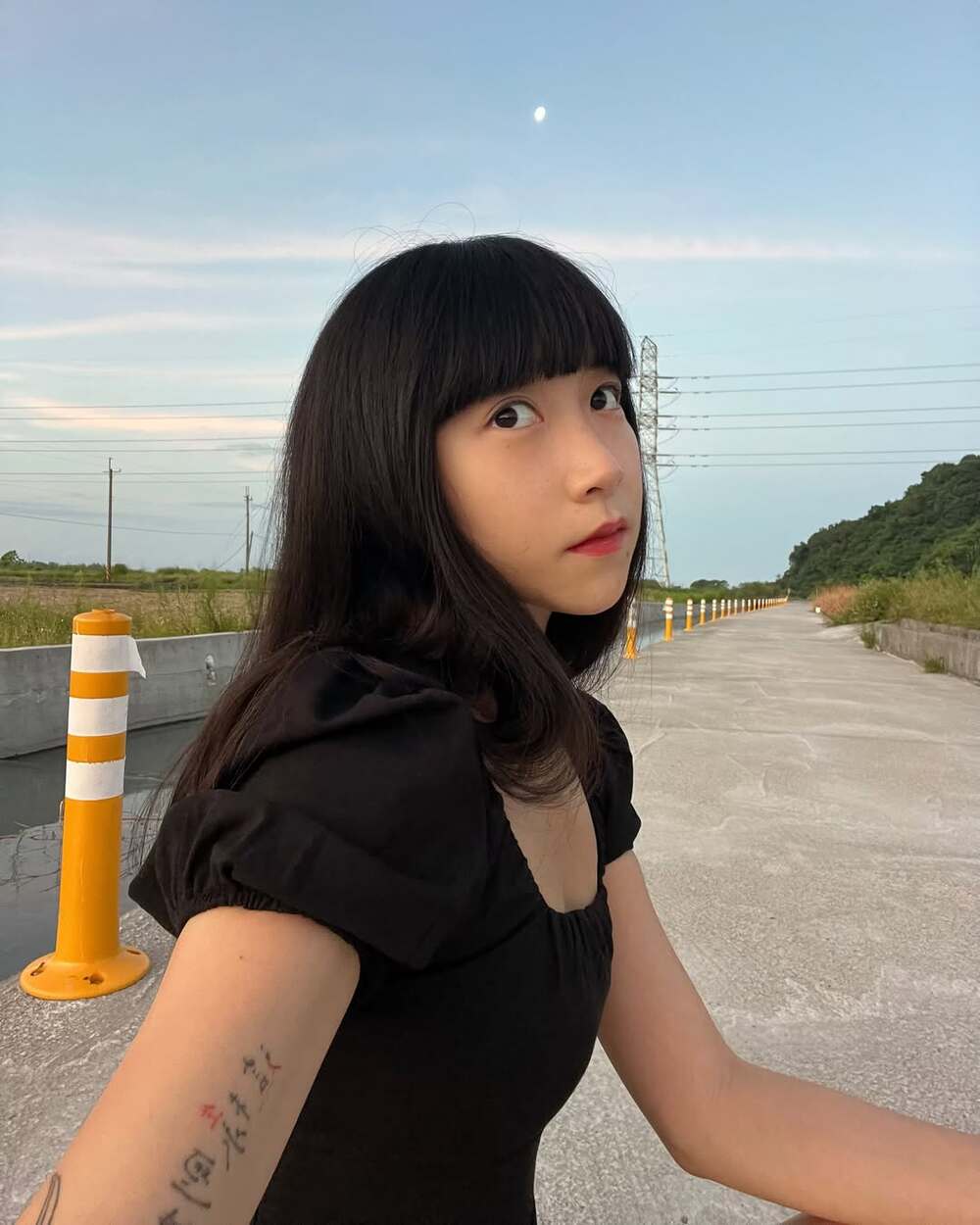 NanaQ發文「9點半睡覺被罵假掰」　引網洗版：別隨便跟蔡依林比