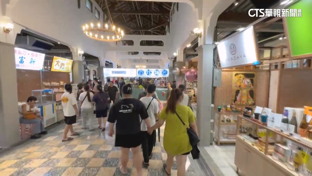 台南西市場全新面貌登場　遊客朝聖大排長龍
