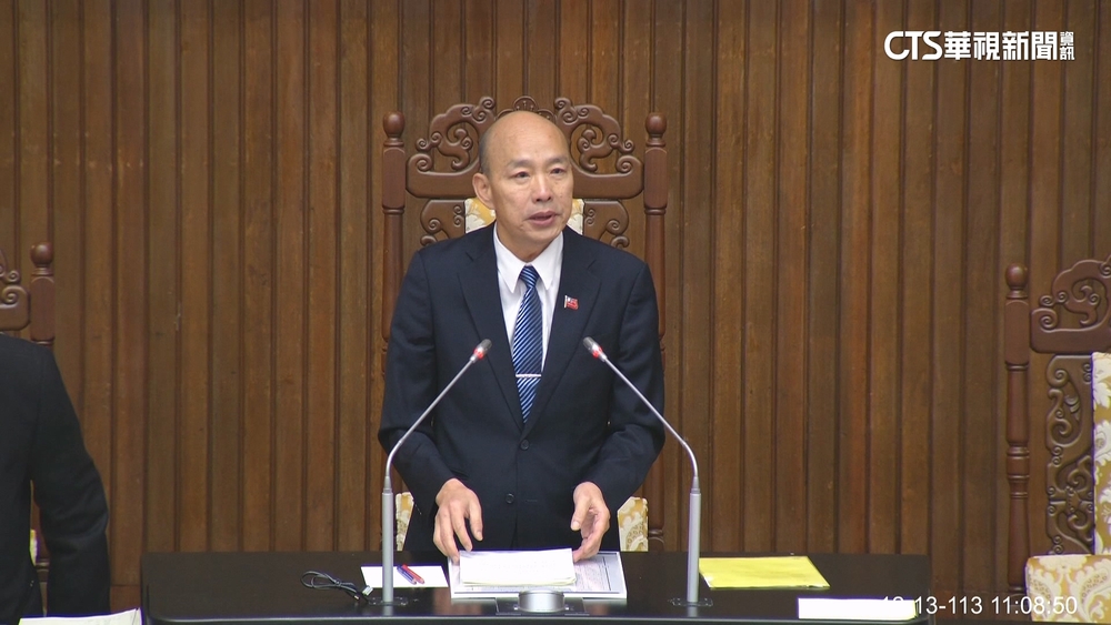 韓國瑜加班文引萬人點讚　邀網友「一起過夜班人生」