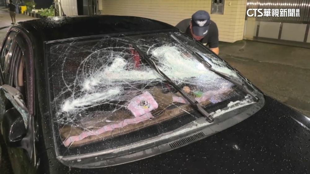 台中爆砸車傷人！　男前晚「砸媽媽車」疑遭親友報復