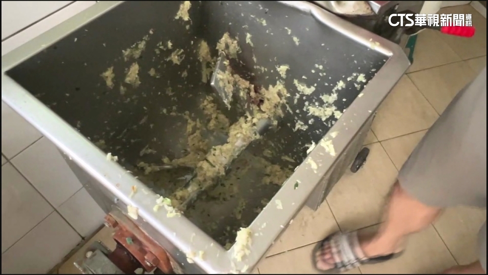 掛號信沒人收！郵差驚見婦捲絞肉機　報警送醫不治