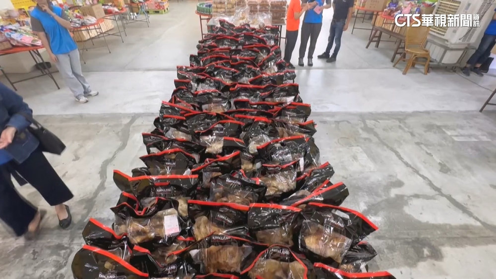 彰化宮廟中元普度宴請嬰靈　準備2800隻雞腿堆成山