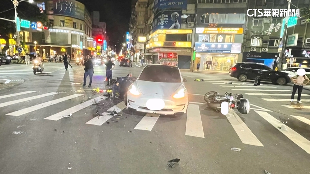 小客車左轉未禮讓　直行機車碰撞再波及待轉區騎士