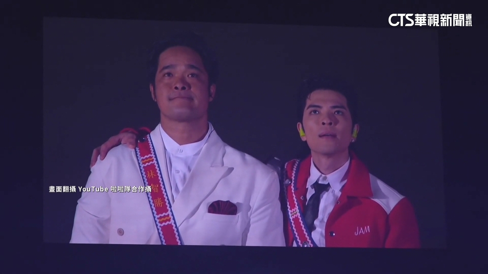 致敬英雄！　蕭敬騰首登大巨蛋　嗨唱金曲獻「智」友