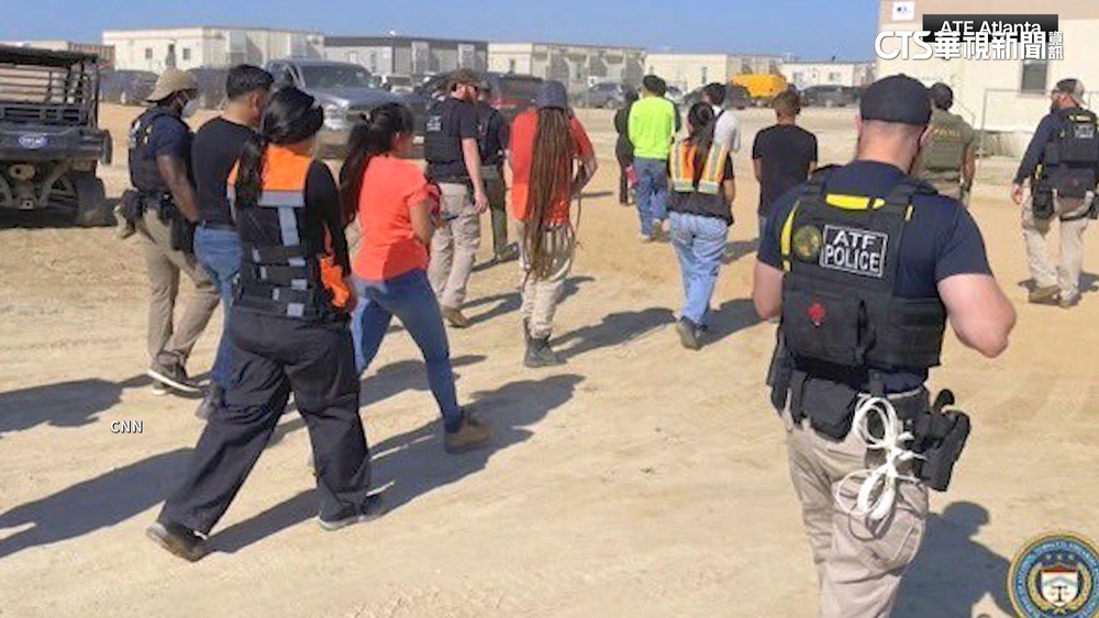 抓非法移民！　美ICE突擊車廠　傳逮逾300名韓公民