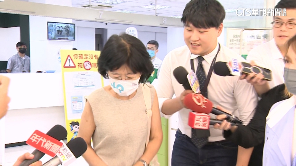 柯交保金差2千萬　陳佩琪PO文：已和柯妹.婆婆商借