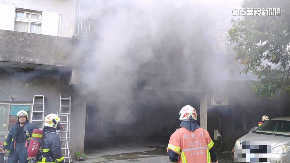 鐵道旁燒金紙波及隔壁倉庫失火　屋主：損失約200萬